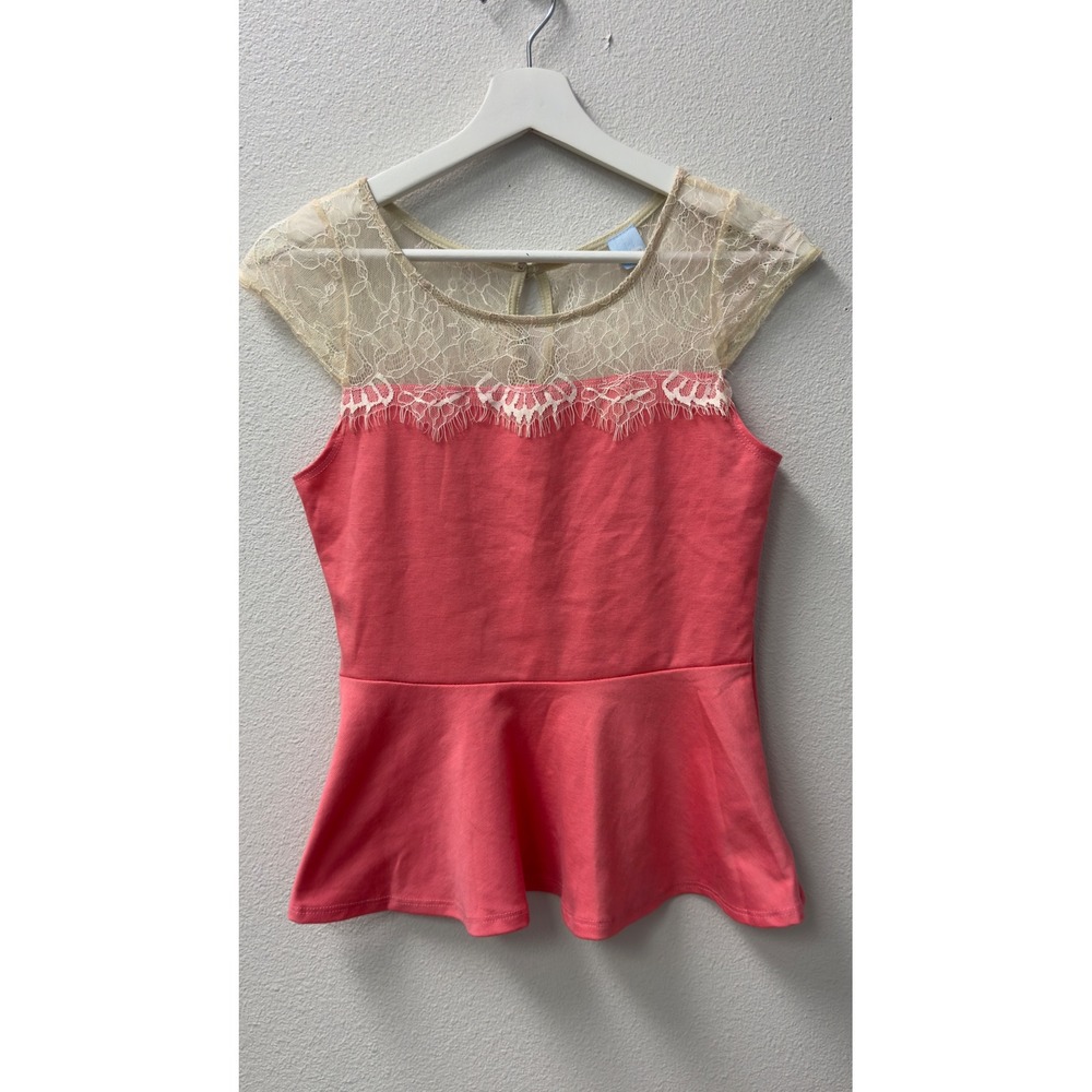 Cloudless Peplum Top Womens L Coral Pink Cream Lace Cap Sleeve‎ Coquette Dressy